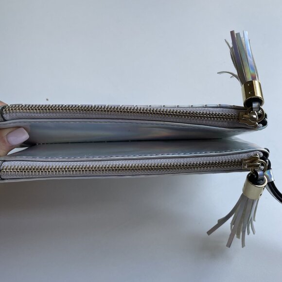Vintage Y2K Juicy Couture Double Pouch Wristlet Silver Iridescent Zip Top Tassel - Picture 5 of 10